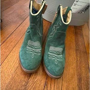 DINGO WOMEN'S DAISY MAE BOOTIES (GREEN)